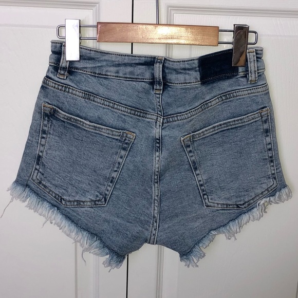 H&M jean shorts - Picture 2 of 2